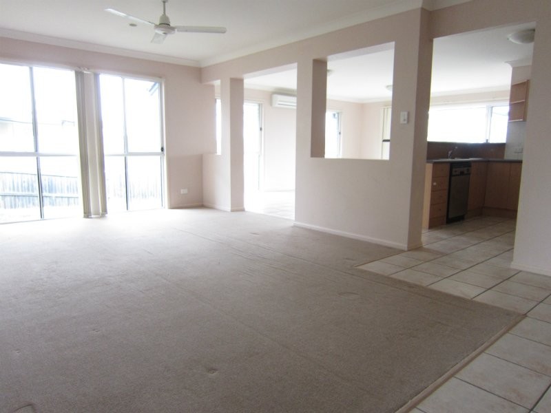 19 Lagoona Court, Churchill QLD 4305