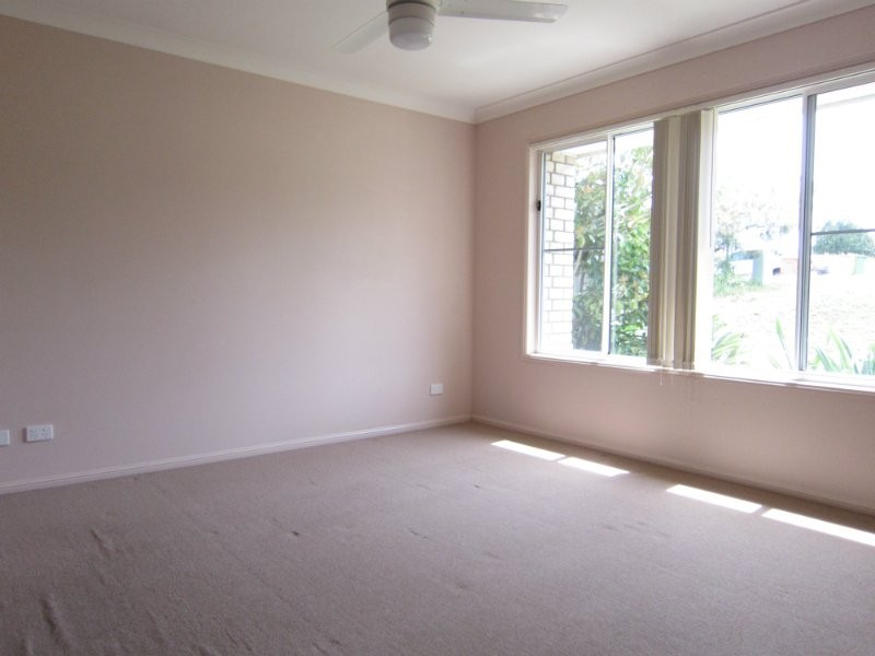 19 Lagoona Court, Churchill QLD 4305