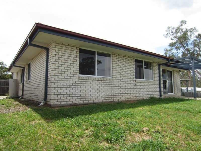 19 Lagoona Court, Churchill QLD 4305