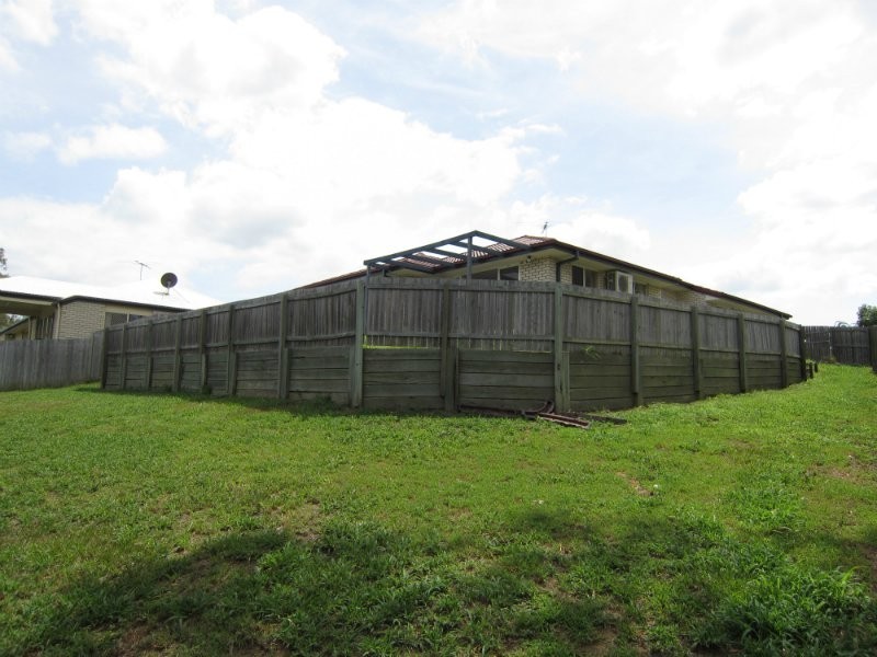 19 Lagoona Court, Churchill QLD 4305