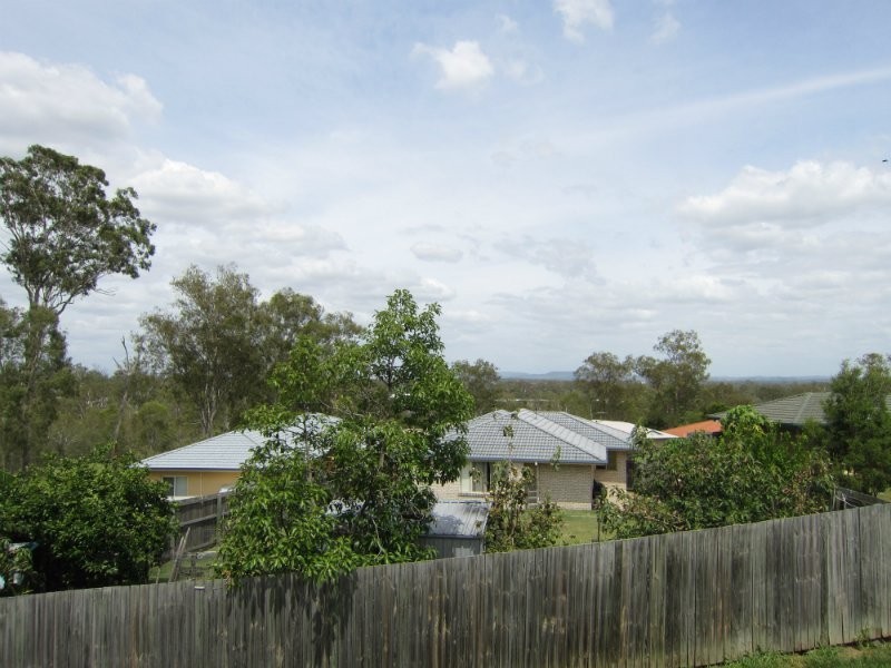 19 Lagoona Court, Churchill QLD 4305