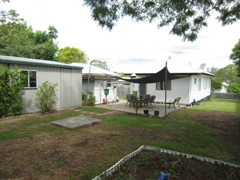 16 Coleman Street, Leichhardt QLD 4305