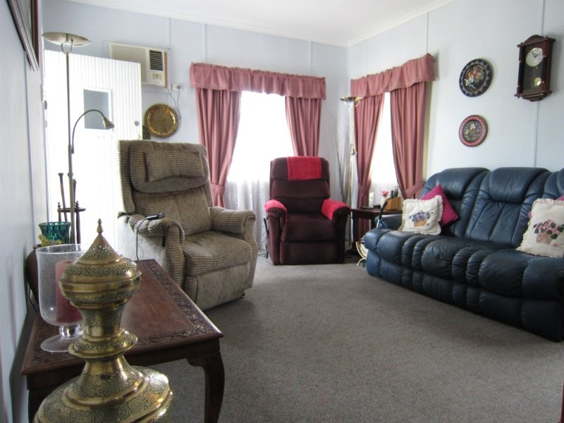 16 Coleman Street, Leichhardt QLD 4305