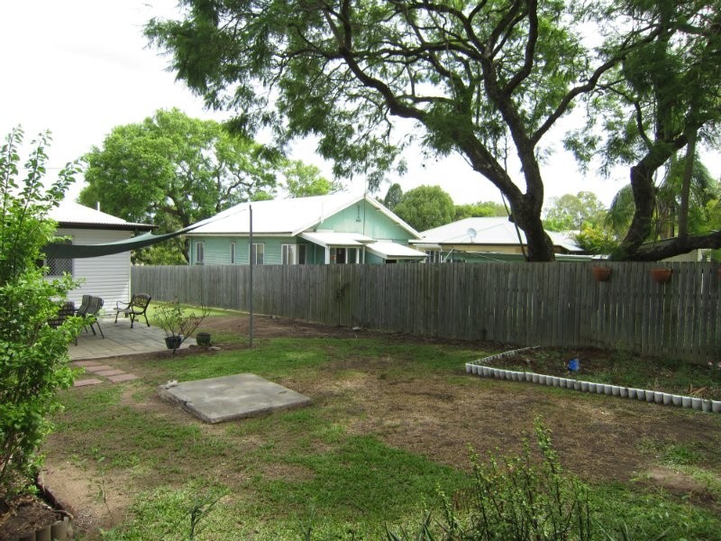 16 Coleman Street, Leichhardt QLD 4305