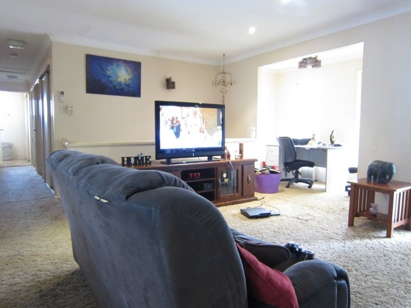 31 Tinworth Street, Willowbank QLD 4306