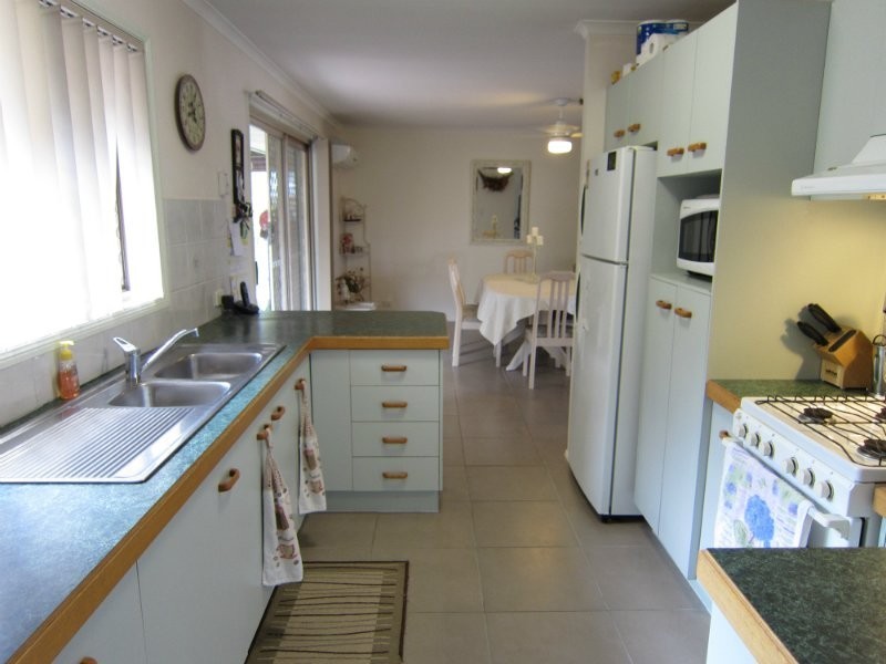 40 Jonquil Circuit, Flinders View QLD 4305