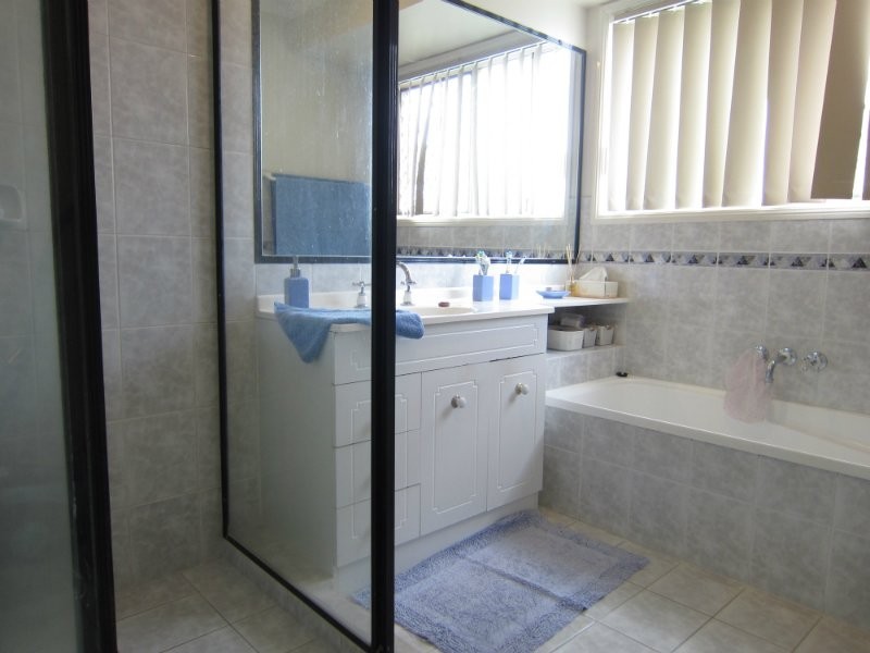 40 Jonquil Circuit, Flinders View QLD 4305