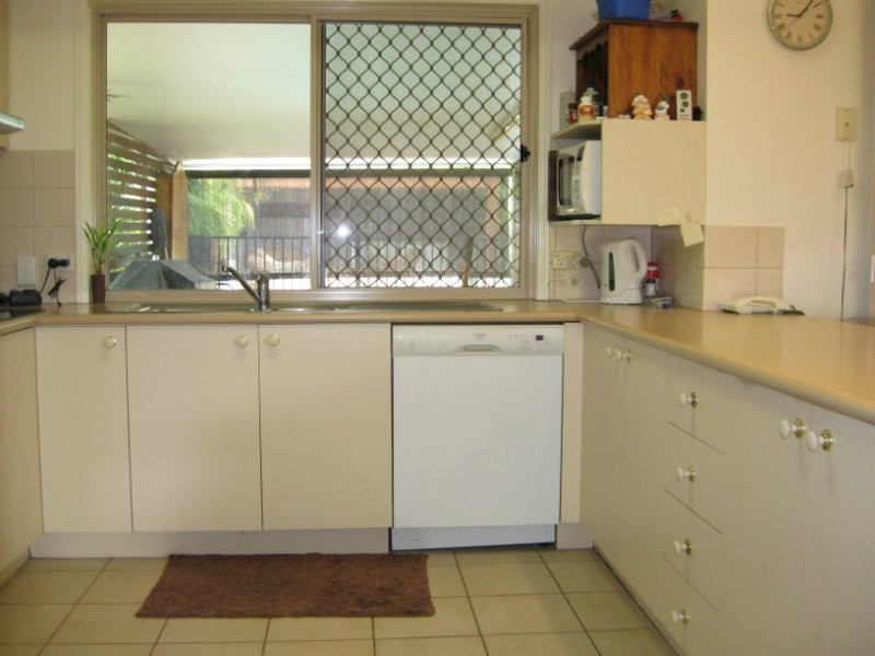 36 Flametree Court, Walloon QLD 4306