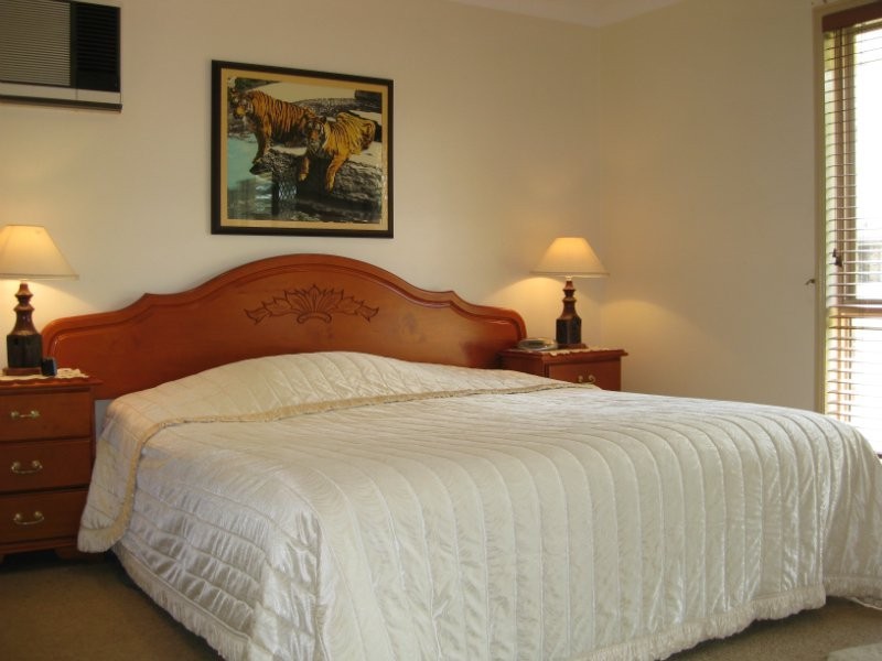 36 Flametree Court, Walloon QLD 4306