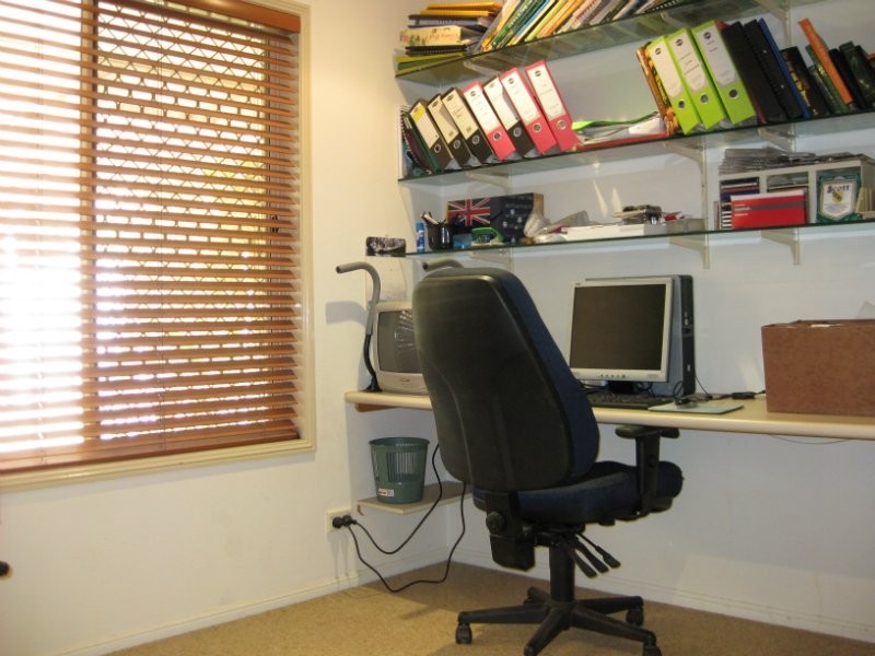 36 Flametree Court, Walloon QLD 4306