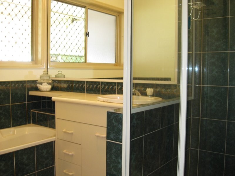 36 Flametree Court, Walloon QLD 4306