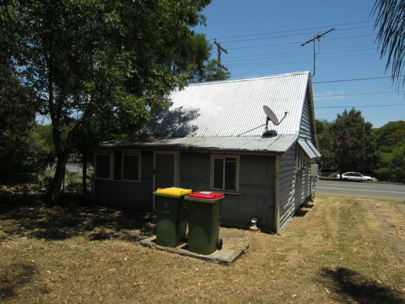 19 Smith Street, North Ipswich QLD 4305