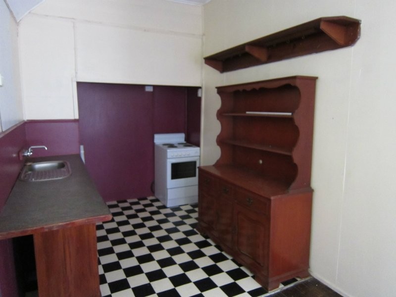 19 Smith Street, North Ipswich QLD 4305