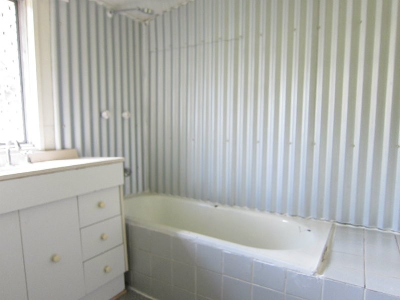 19 Smith Street, North Ipswich QLD 4305