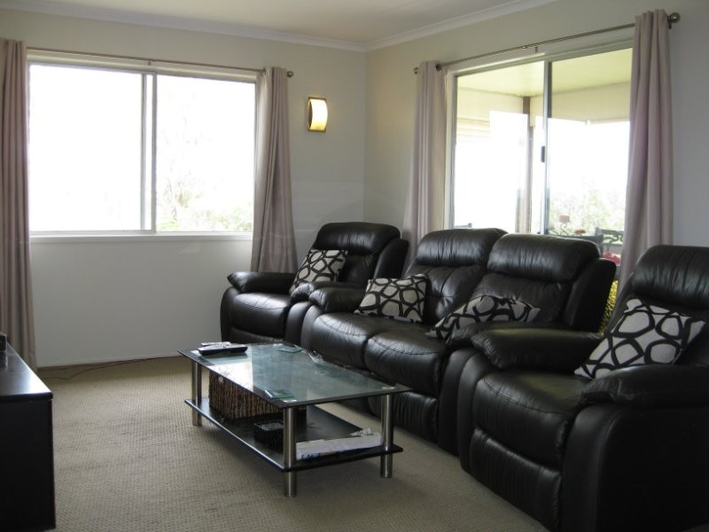 15 Office Lane, Glamorgan Vale QLD 4306