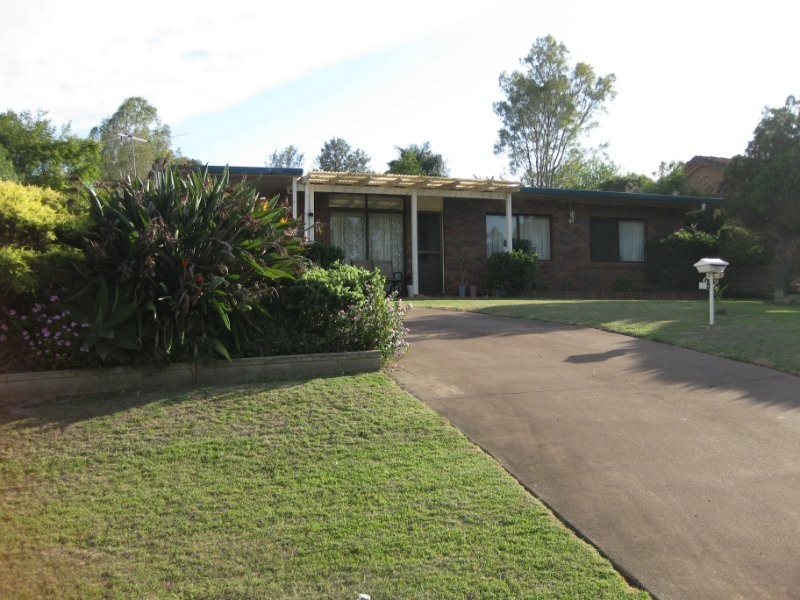 4 Melbury Street, Willowbank QLD 4306