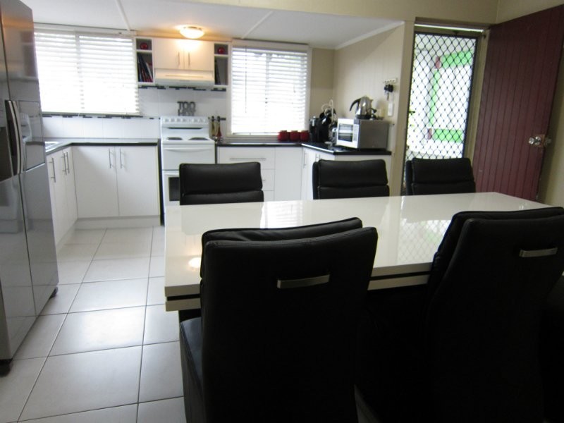 4 Feeney Lane, East Ipswich QLD 4305