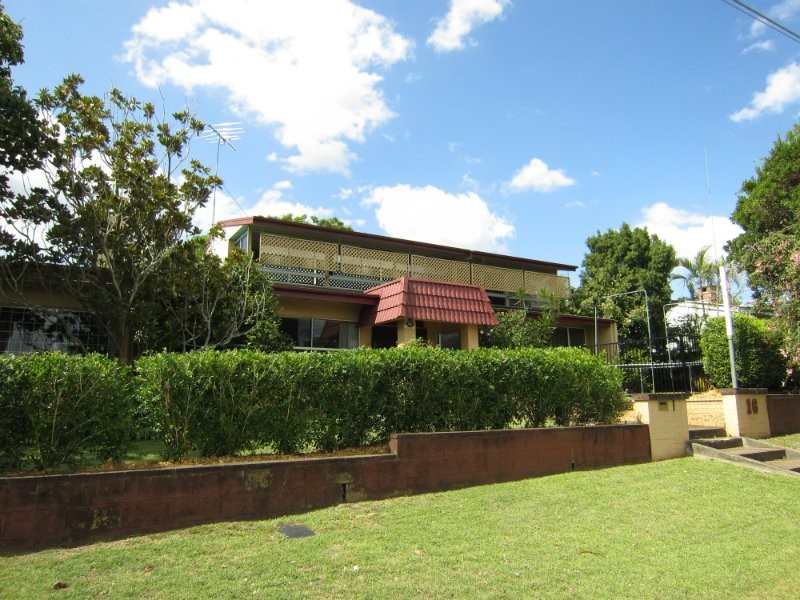 16 Turner Street, Eastern Heights QLD 4305