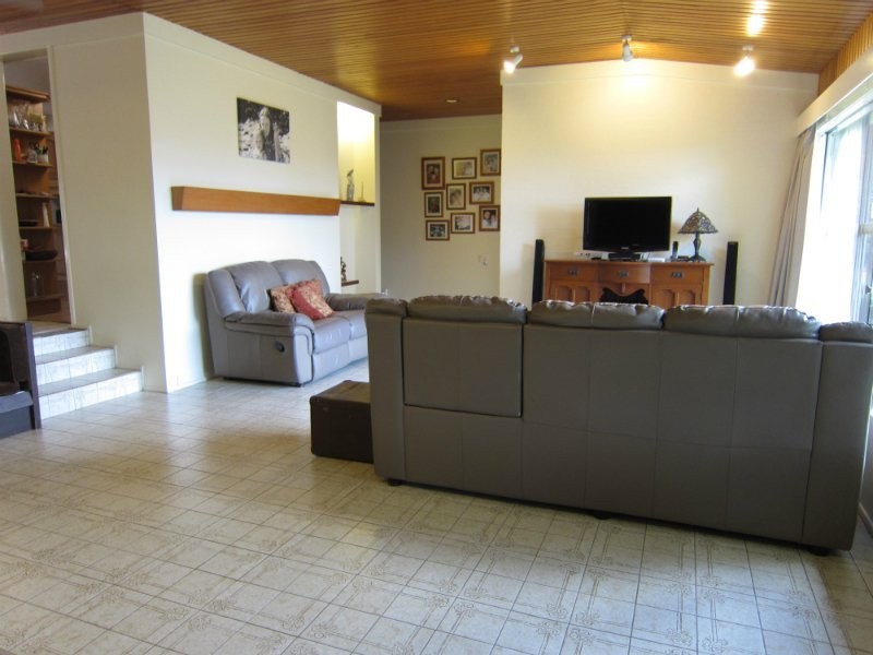 16 Turner Street, Eastern Heights QLD 4305