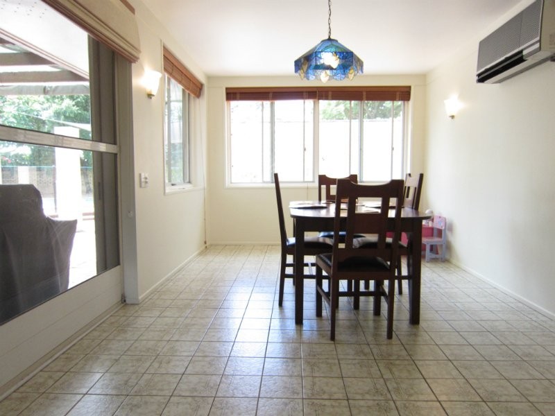 16 Turner Street, Eastern Heights QLD 4305