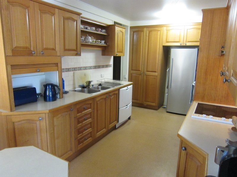 16 Turner Street, Eastern Heights QLD 4305