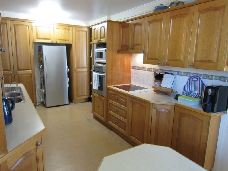 16 Turner Street, Eastern Heights QLD 4305