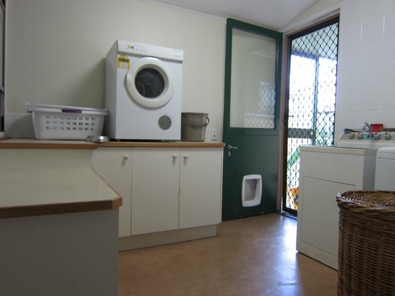 16 Turner Street, Eastern Heights QLD 4305