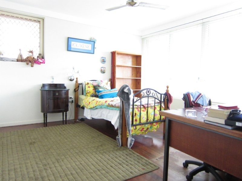 16 Turner Street, Eastern Heights QLD 4305