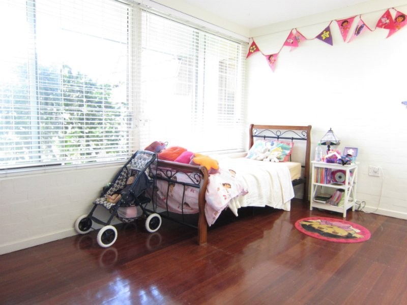 16 Turner Street, Eastern Heights QLD 4305