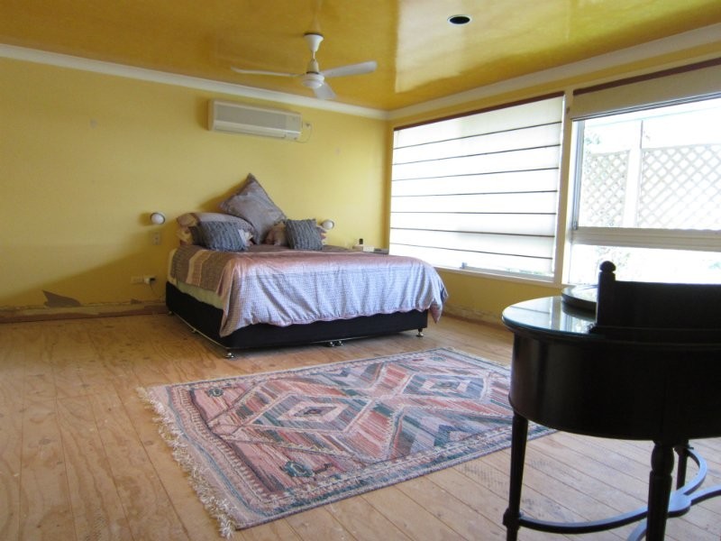 16 Turner Street, Eastern Heights QLD 4305