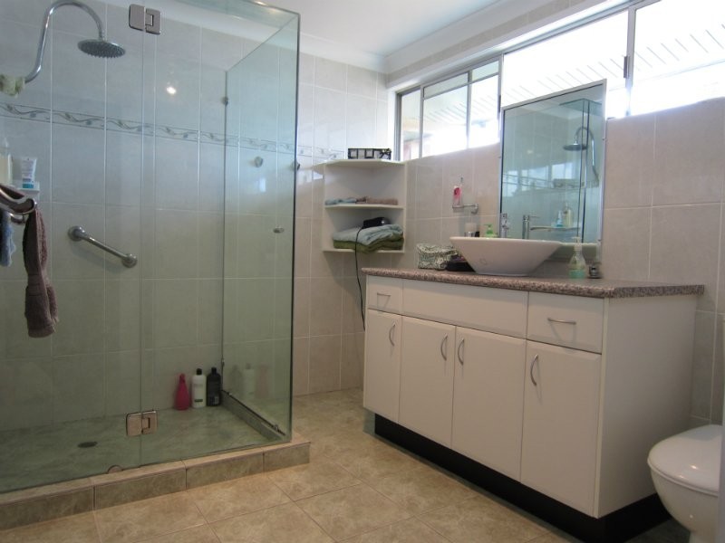 16 Turner Street, Eastern Heights QLD 4305