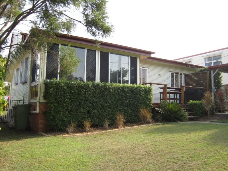 25 Taylor Street, Eastern Heights QLD 4305