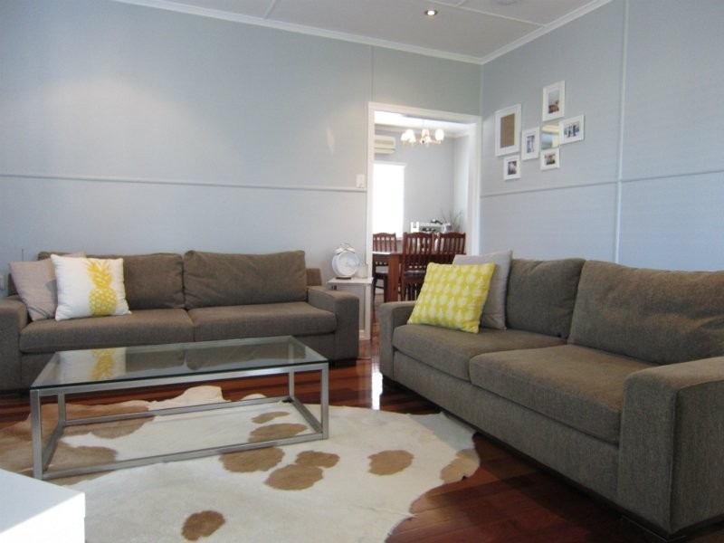 25 Taylor Street, Eastern Heights QLD 4305