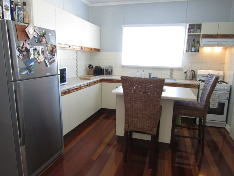 25 Taylor Street, Eastern Heights QLD 4305