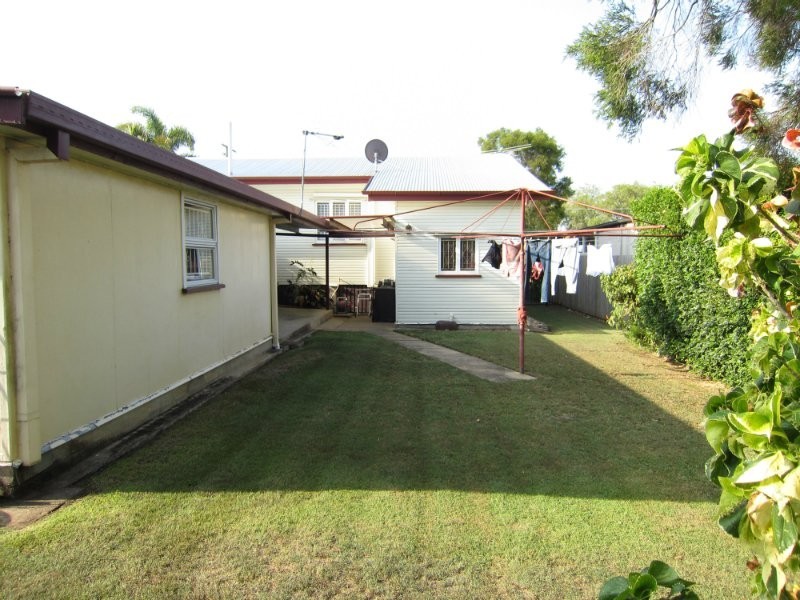 25 Taylor Street, Eastern Heights QLD 4305