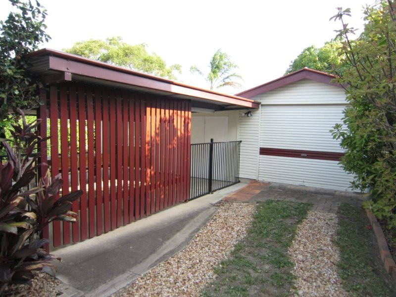 25 Taylor Street, Eastern Heights QLD 4305