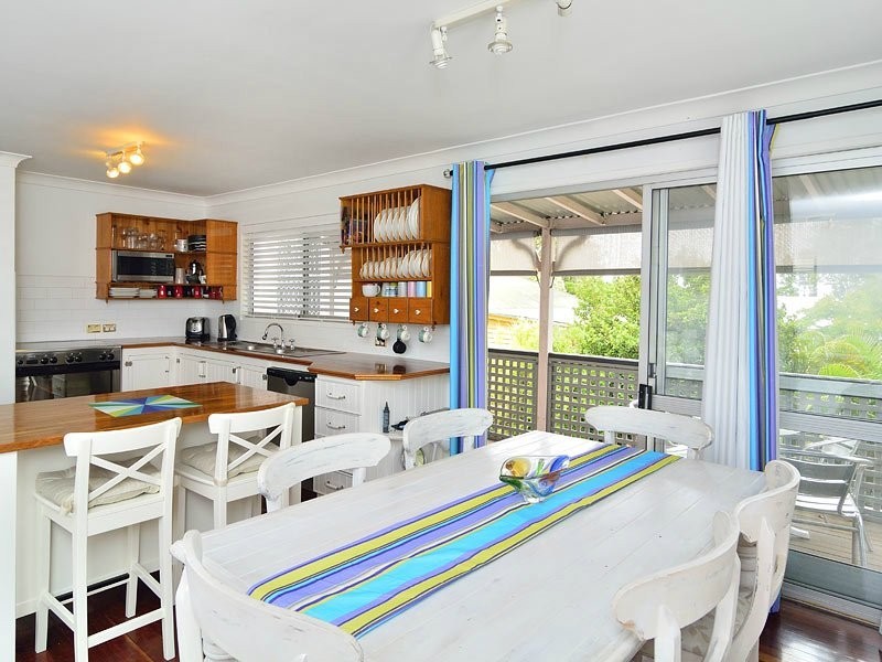 64 Chermside Road, Newtown QLD 4305
