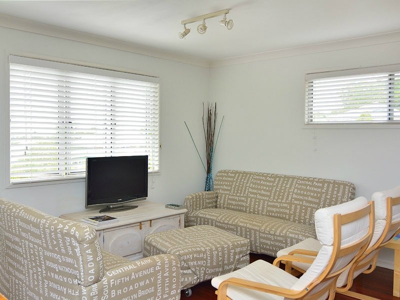 64 Chermside Road, Newtown QLD 4305