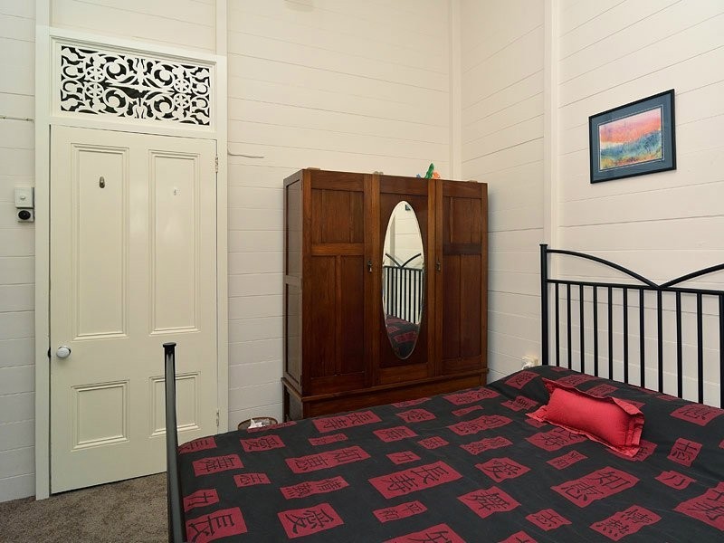 8 Salisbury Road, Ipswich QLD 4305