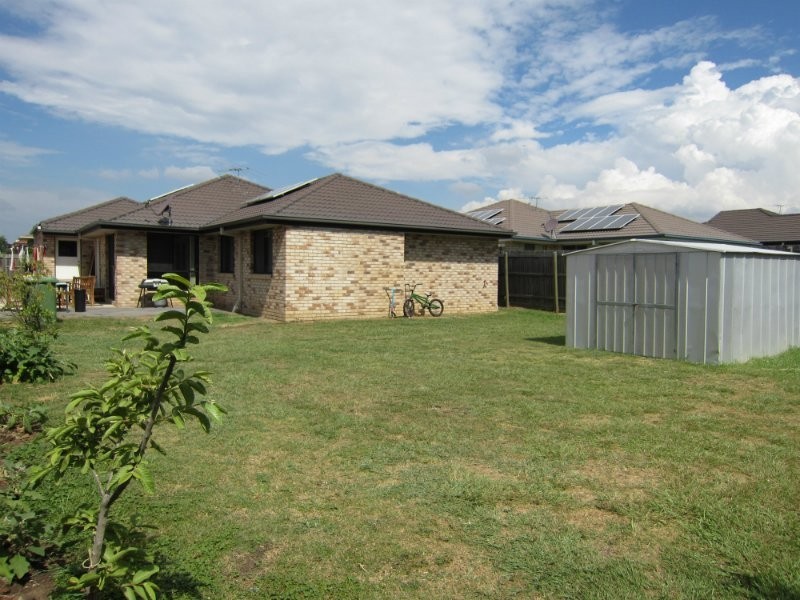 74 Anna Drive, Raceview QLD 4305