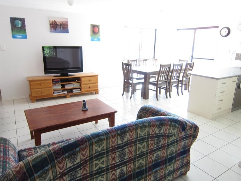 74 Anna Drive, Raceview QLD 4305