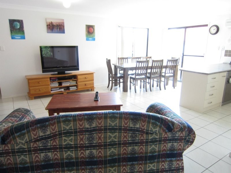 74 Anna Drive, Raceview QLD 4305