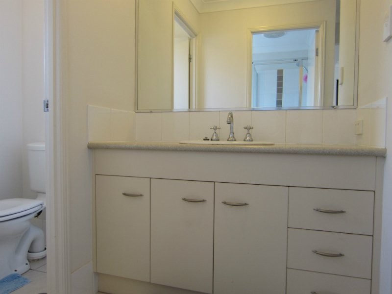 74 Anna Drive, Raceview QLD 4305