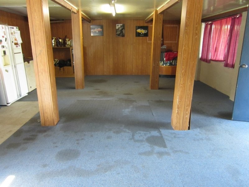 185 South Station Road, Silkstone QLD 4304