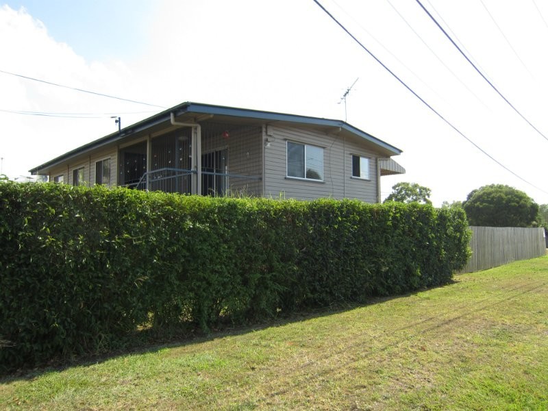 185 South Station Road, Silkstone QLD 4304
