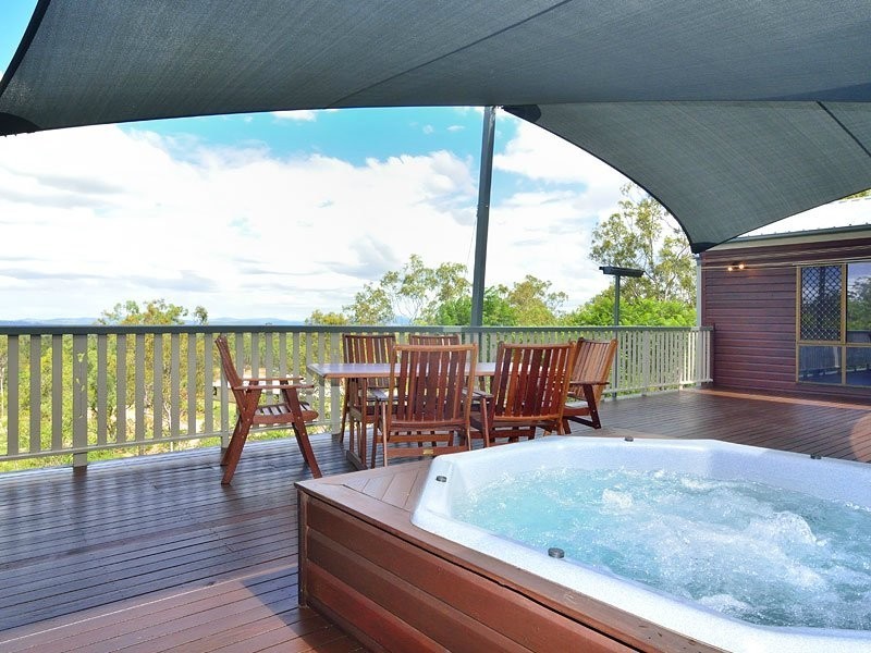 228 Blackwall Road, Chuwar QLD 4306
