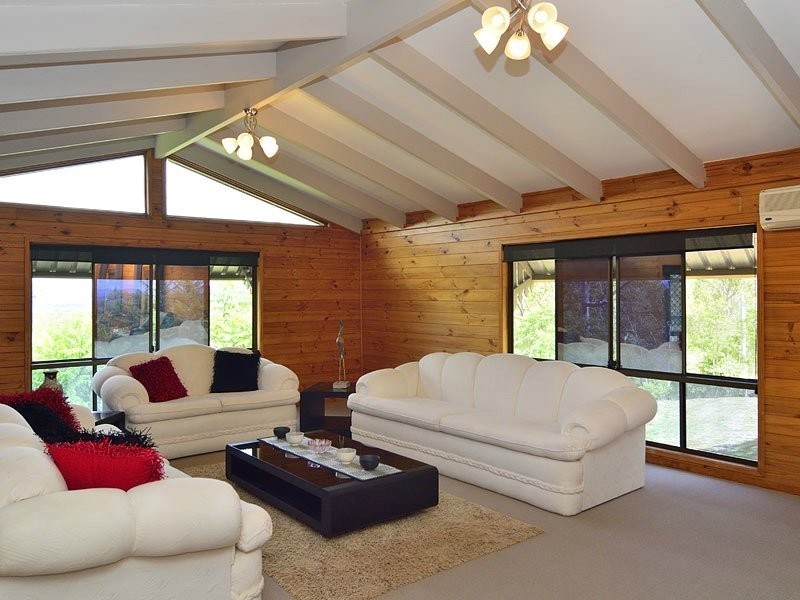 228 Blackwall Road, Chuwar QLD 4306