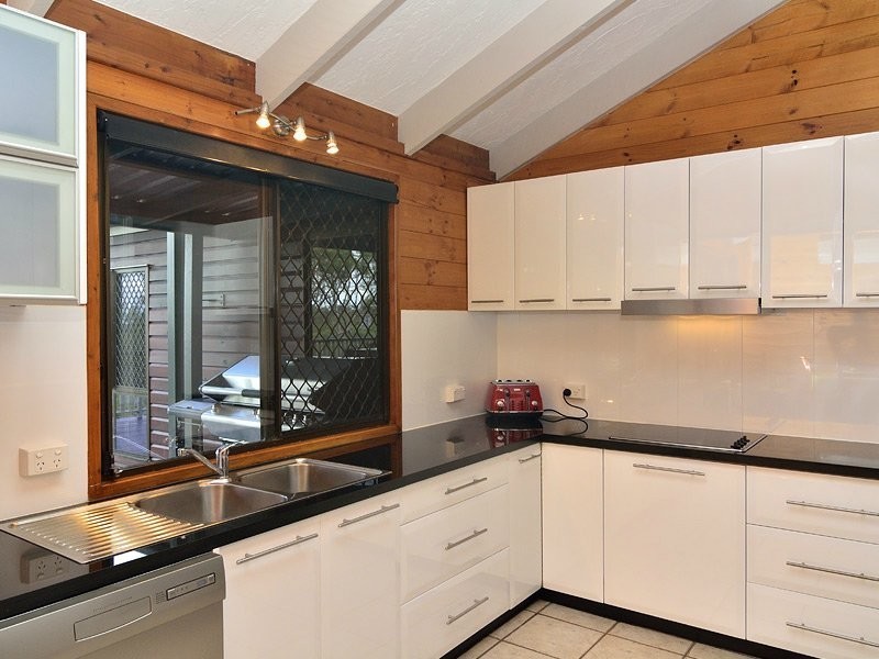 228 Blackwall Road, Chuwar QLD 4306