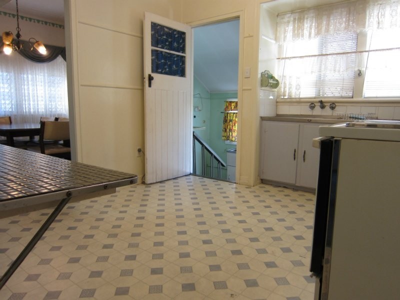 31 Phillip Street, One Mile QLD 4305