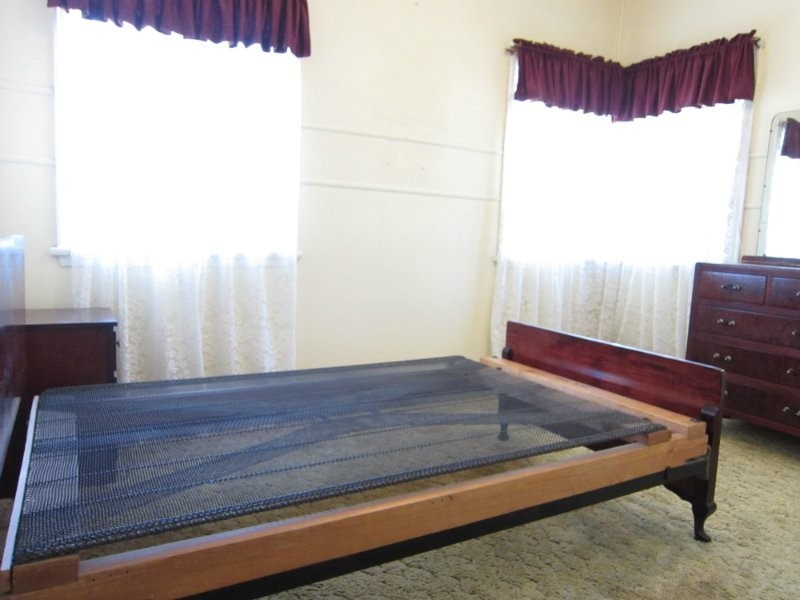 31 Phillip Street, One Mile QLD 4305